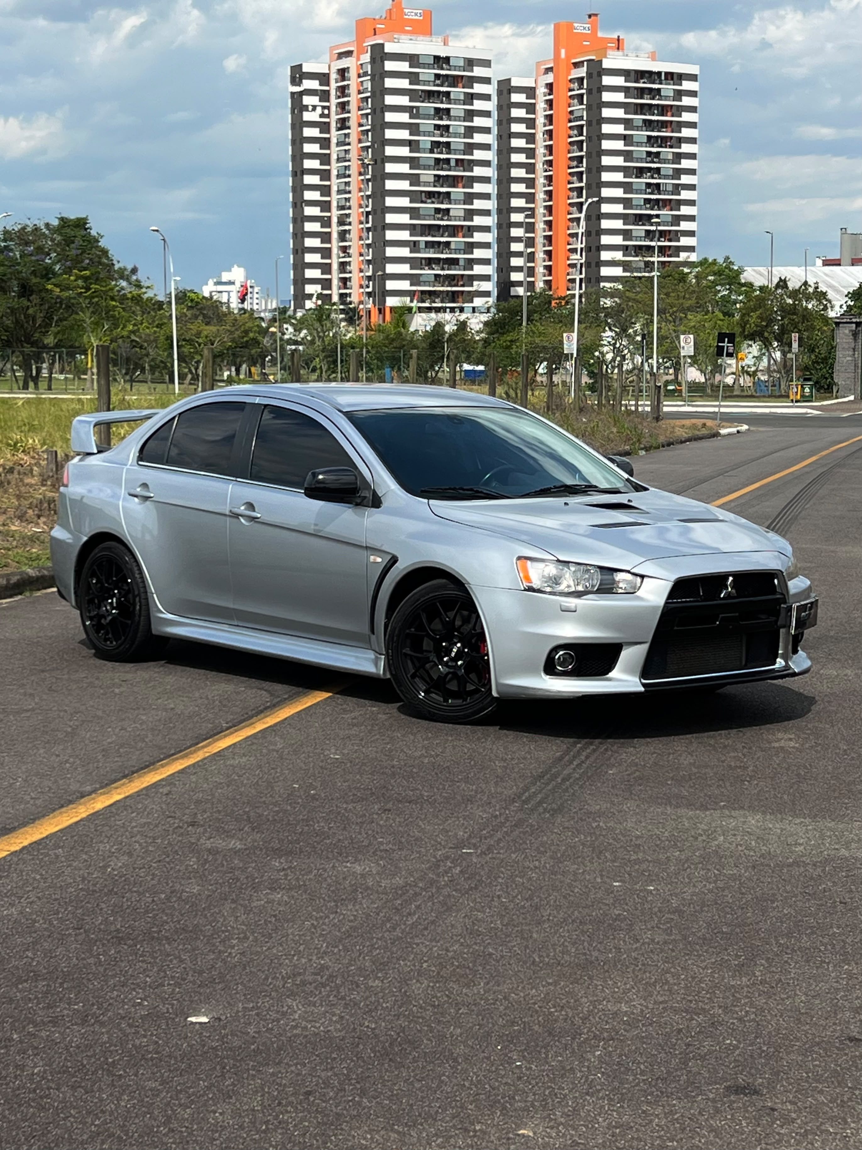 Evolution X, foto 2