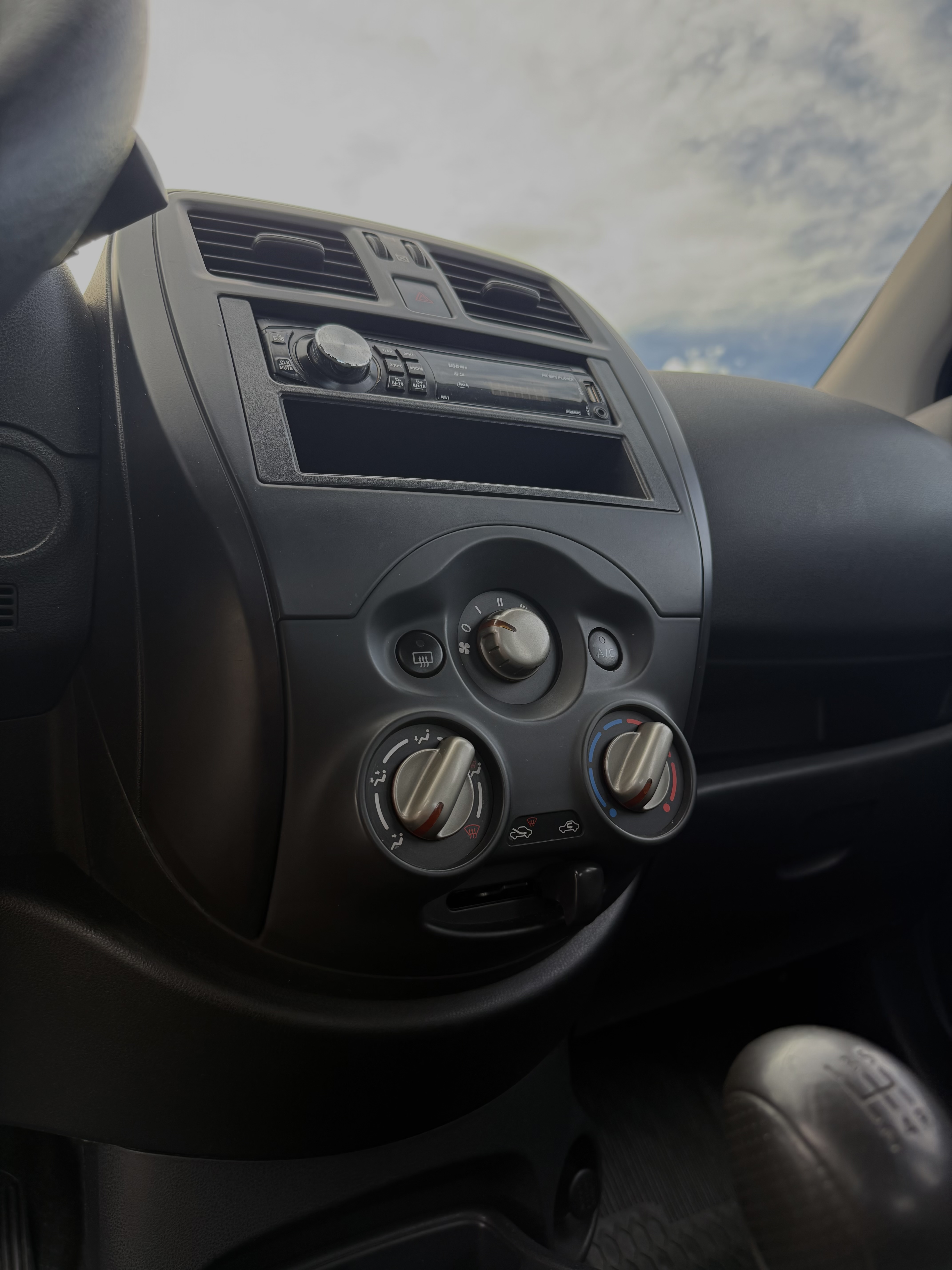 Nissan March S 1.0 manual, foto 8