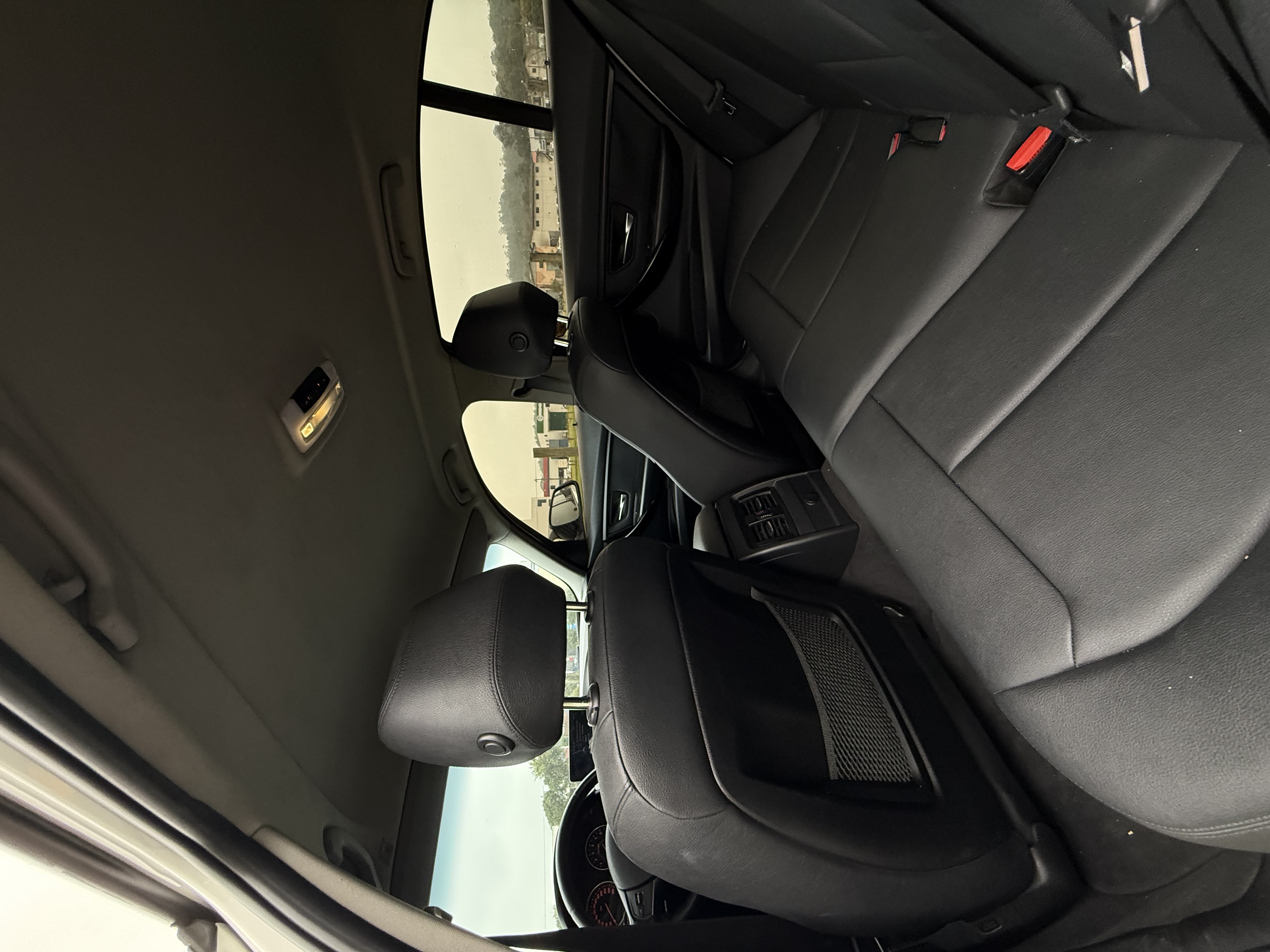 BMW 320i Sport GP 2013, foto 9