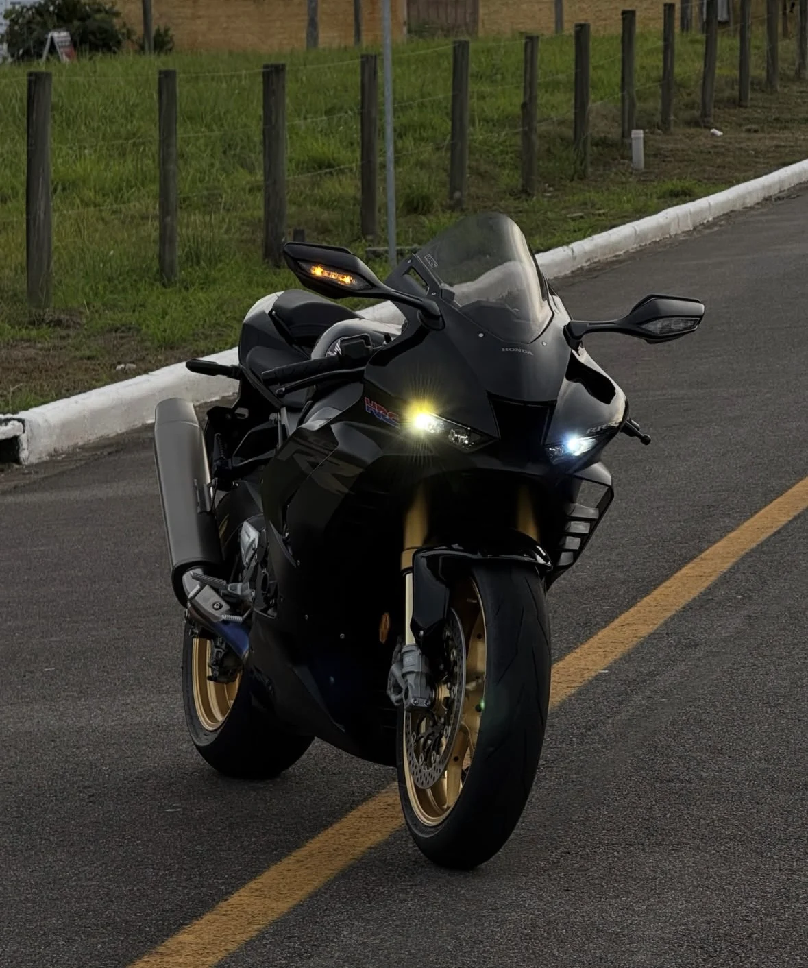 Honda CBR 1000RR-R Fireblade SP, foto 2