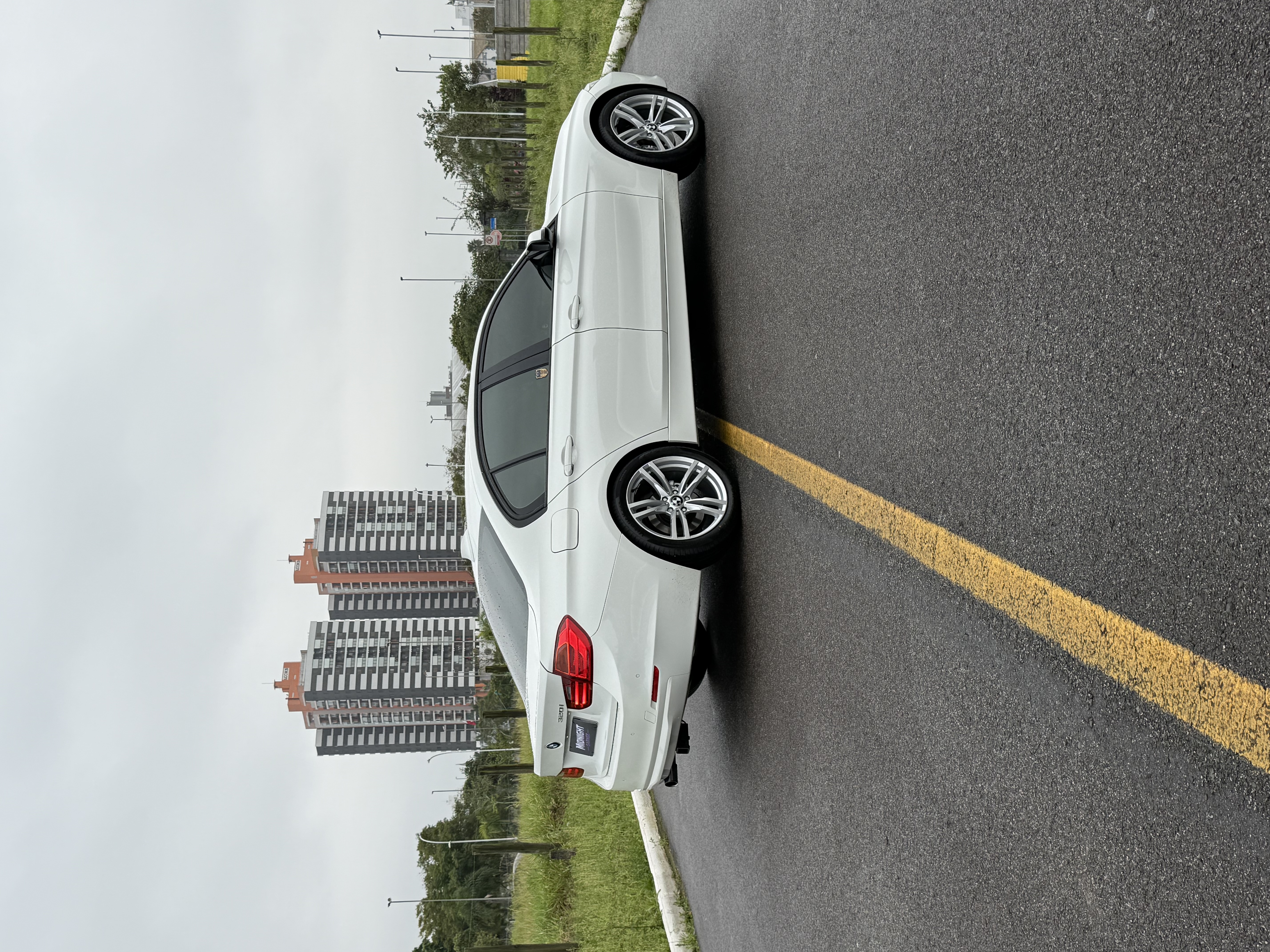 BMW 320i Sport GP 2013, foto 3