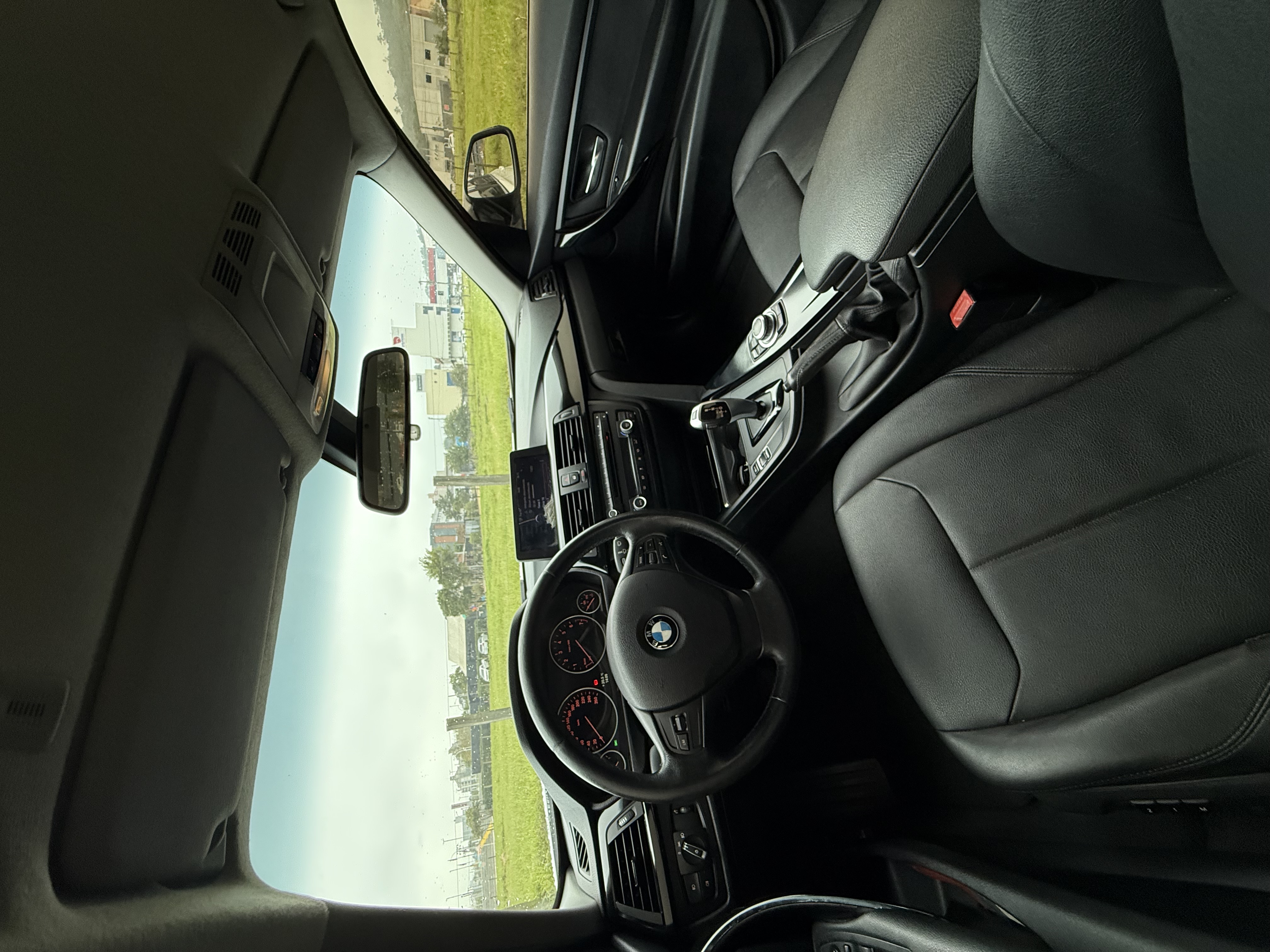BMW 320i Sport GP 2013, foto 6