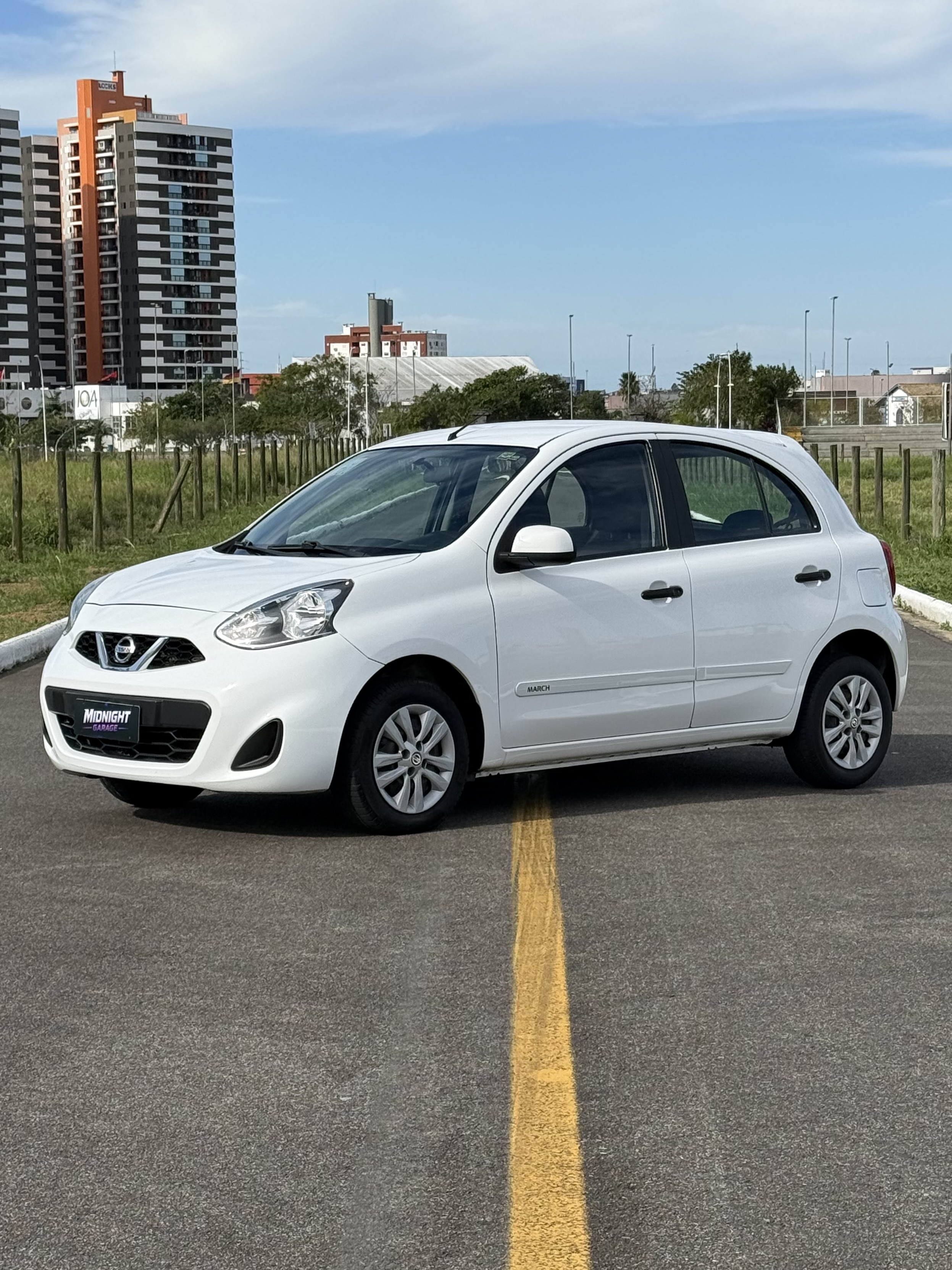 Nissan March S 1.0 manual
